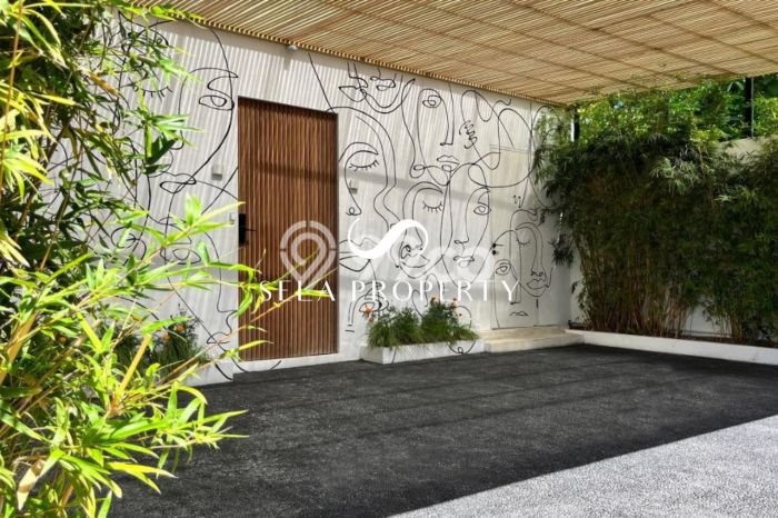 LOKASI TERBAIK! Vila Kawasan , Luas 1300m2m², Lingkungan Tenang dan aman LOKASI TERBAIK! Vila Kawasan , Luas 1300m2m², Lingkungan Tenang dan aman