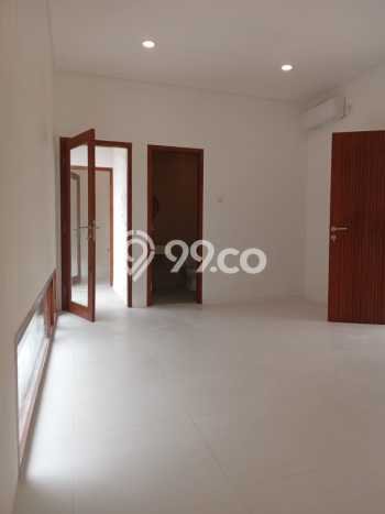 Vila Strategis di , Dimensi 150m2m², Area Asri untuk Anda Vila Strategis di , Dimensi 150m2m², Area Asri untuk Anda