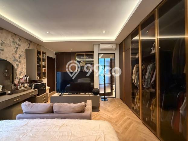 Ready to Use! Luxury House LT 210m2 Desain Modern di Benoa Ready to Use! Luxury House LT 210m2 Desain Modern di Benoa