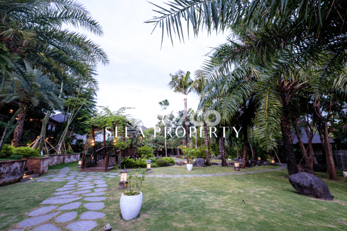 Vila Kawasan , Luas 2400m2m², Akses Mudah Fasilitas Umum Vila Kawasan , Luas 2400m2m², Akses Mudah Fasilitas Umum