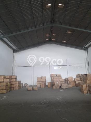 SEWA STRATEGIS! Gudang di Dadap, Luas 285m², Area Ramai SEWA STRATEGIS! Gudang di Dadap, Luas 285m², Area Ramai