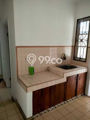 Lokasi terbaik! Rumah siap pakai disewakan di Karawaci LB 250m2 Lokasi terbaik! Rumah siap pakai disewakan di Karawaci LB 250m2