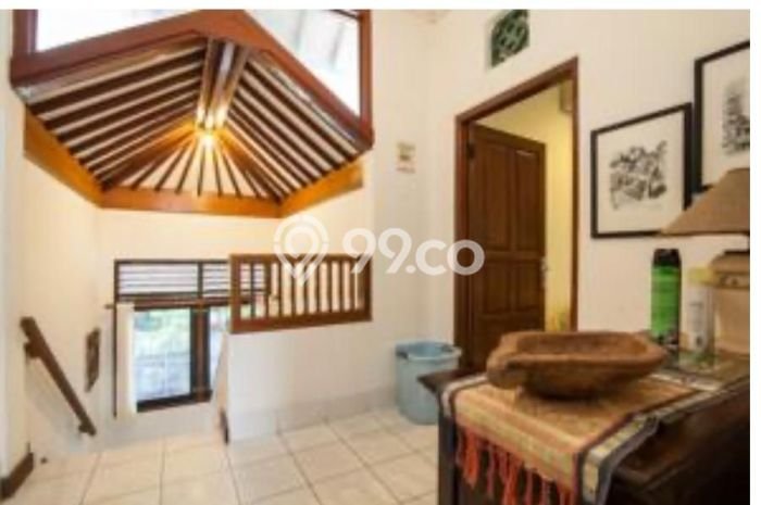 Jual Rumah Mewah Elegan Dengan View Eksklusif di Seminyak, Badung Jual Rumah Mewah Elegan Dengan View Eksklusif di Seminyak, Badung