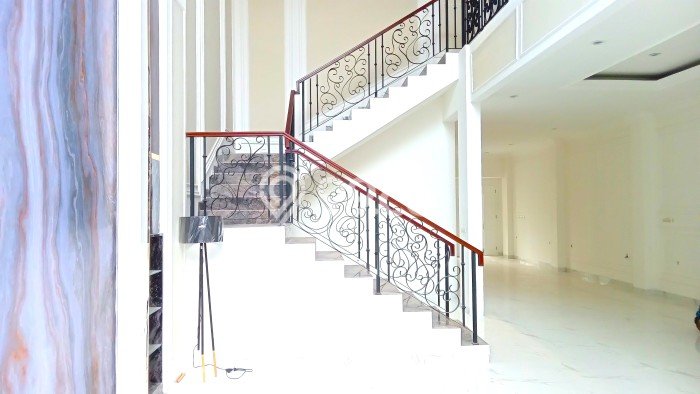 Jual Rumah Mewah Elegan Dengan View Eksklusif di Joglo, Jakarta Barat Jual Rumah Mewah Elegan Dengan View Eksklusif di Joglo, Jakarta Barat