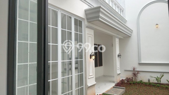 Jual Rumah Mewah Elegan Dengan View Eksklusif di Joglo, Jakarta Barat Jual Rumah Mewah Elegan Dengan View Eksklusif di Joglo, Jakarta Barat