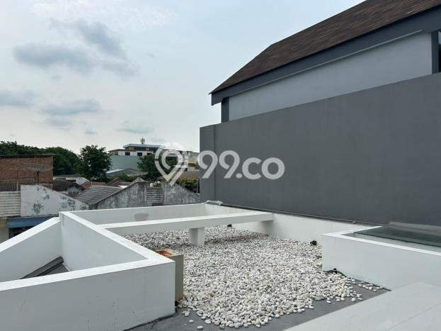 Rumah Elit LB 150m2 Siap Huni Desain Elegan di Pluit, Jakarta Utara Rumah Elit LB 150m2 Siap Huni Desain Elegan di Pluit, Jakarta Utara