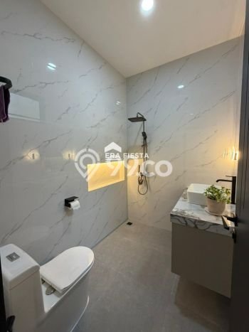 Hunian Elit LB 350m2 Siap Huni Desain Elegan di Alam Sutera, Tangerang Hunian Elit LB 350m2 Siap Huni Desain Elegan di Alam Sutera, Tangerang