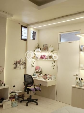 Rumah Luxury Modern Tanpa Renovasi di Meruya Jakarta Barat Rumah Luxury Modern Tanpa Renovasi di Meruya Jakarta Barat