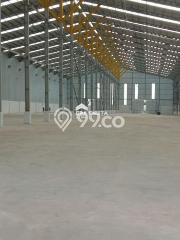 Gudang Disewa di Tangerang dengan LB 4800m2 Area Komersial Ramai Gudang Disewa di Tangerang dengan LB 4800m2 Area Komersial Ramai