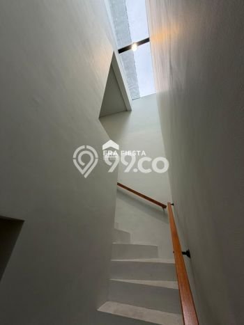 Jual Rumah Mewah Megah Dengan View Eksklusif di Alam Sutera, Tangerang Jual Rumah Mewah Megah Dengan View Eksklusif di Alam Sutera, Tangerang