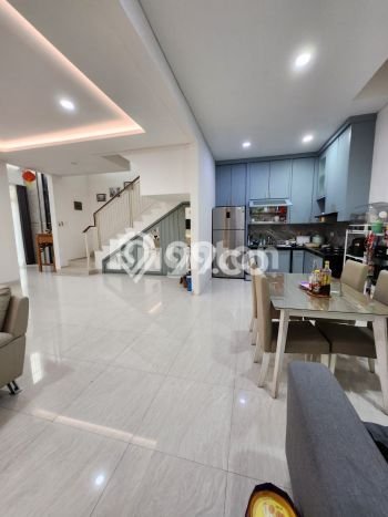 Bisa KPR! Rumah Asri di Tandes, Luas 144m2m² Bangunan 212m2m² Bisa KPR! Rumah Asri di Tandes, Luas 144m2m² Bangunan 212m2m²