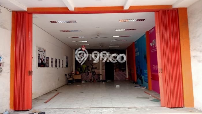 KAWASAN KOMERSIAL! Ruko For Rent di Tandes, Luas 286m2m², Akses Utama KAWASAN KOMERSIAL! Ruko For Rent di Tandes, Luas 286m2m², Akses Utama