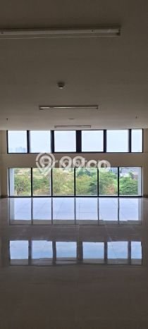 AREA BERKEMBANG! Ruko Disewakan di Wiyung, Luas 181m2m², Ready Bisnis AREA BERKEMBANG! Ruko Disewakan di Wiyung, Luas 181m2m², Ready Bisnis