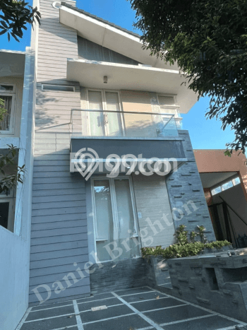 Rumah LB 156m2m² Dekat dengan Akses Transportasi, Surabaya - Harga Menarik Rumah LB 156m2m² Dekat dengan Akses Transportasi, Surabaya - Harga Menarik