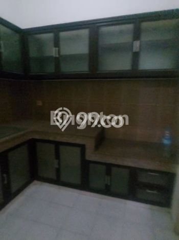 DIJUAL CEPAT! Rumah Lakarsantri, Surabaya, Luas 180m2m² Bangunan 180m2m² DIJUAL CEPAT! Rumah Lakarsantri, Surabaya, Luas 180m2m² Bangunan 180m2m²