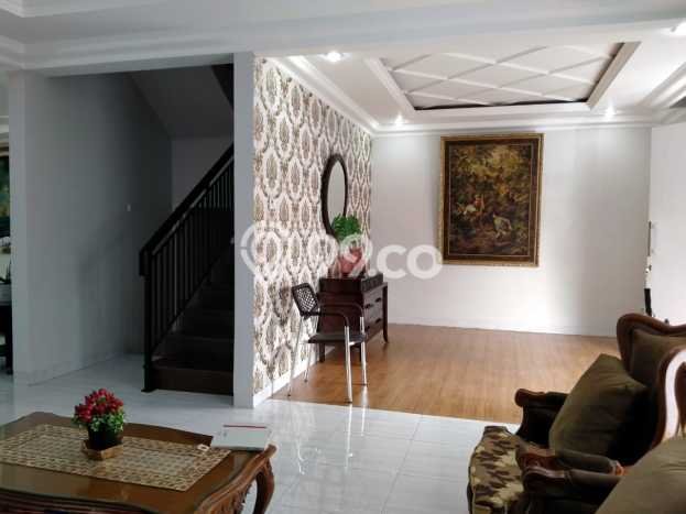 HARGA SPECIAL! Rumah Strategis lokasi Tebet, LT 173m² LB 300m² HARGA SPECIAL! Rumah Strategis lokasi Tebet, LT 173m² LB 300m²