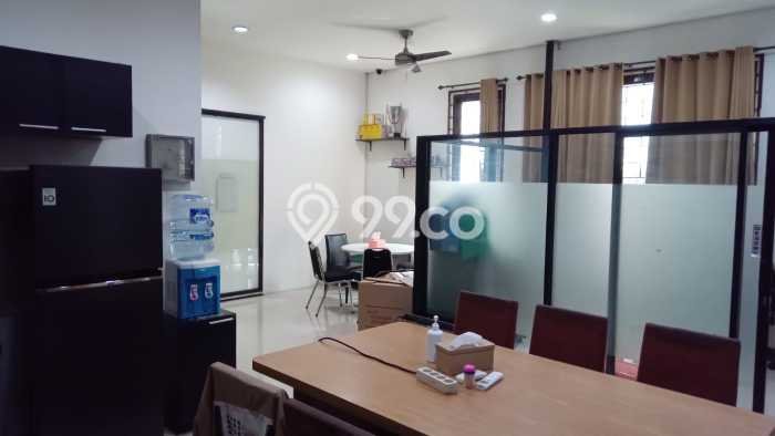 AREA KOMERSIAL! Gudang Kawasan Cipete, Luas 600m², Lokasi Premium AREA KOMERSIAL! Gudang Kawasan Cipete, Luas 600m², Lokasi Premium