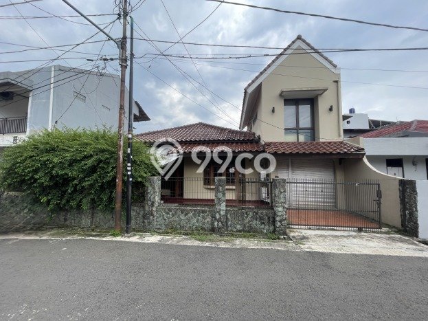 Jual Rumah Mewah Elegan Dengan View Eksklusif di Pejaten, Jakarta Selatan Jual Rumah Mewah Elegan Dengan View Eksklusif di Pejaten, Jakarta Selatan
