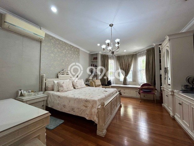 Siap Huni Hunian Elit 4 Kamar di Tebet Dekat ke Mana Saja Siap Huni Hunian Elit 4 Kamar di Tebet Dekat ke Mana Saja