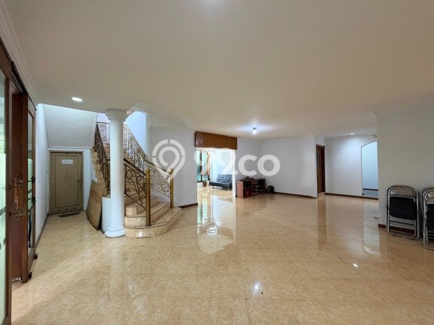 Lokasi terbaik! Rumah siap huni dikontrakkan di Tebet LB 600m2 Lokasi terbaik! Rumah siap huni dikontrakkan di Tebet LB 600m2