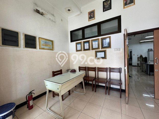 Rumah Luxury Modern Tanpa Renovasi di Cawang Jakarta Timur Rumah Luxury Modern Tanpa Renovasi di Cawang Jakarta Timur