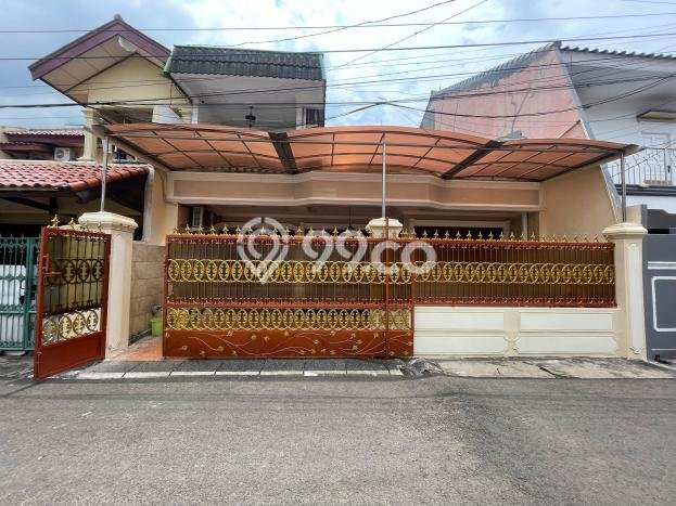 KESEMPATAN TERBAIK! Rumah area Tebet, 6 KT, Siap Huni, Luas 135m² Bangunan 180m² KESEMPATAN TERBAIK! Rumah area Tebet, 6 KT, Siap Huni, Luas 135m² Bangunan 180m²