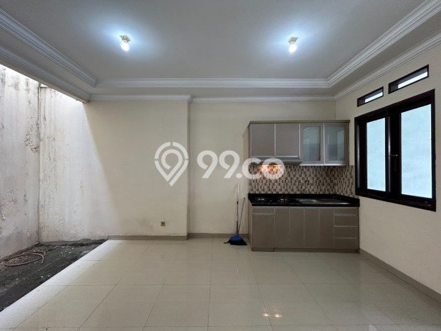 Rumah Modern Cantik 4 Kamar Siap Huni di Tebet Rumah Modern Cantik 4 Kamar Siap Huni di Tebet