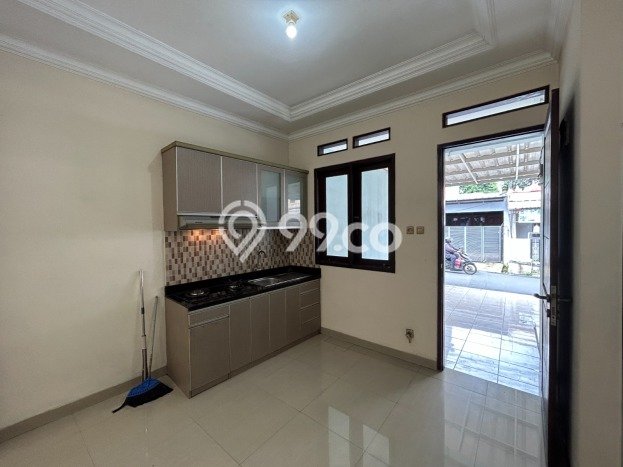 Rumah Modern Cantik 4 Kamar Siap Huni di Tebet Rumah Modern Cantik 4 Kamar Siap Huni di Tebet