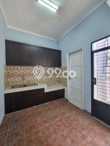 Jual Segera Rumah 5 KT 4 KM di Tebet, Jakarta Selatan Jual Segera Rumah 5 KT 4 KM di Tebet, Jakarta Selatan