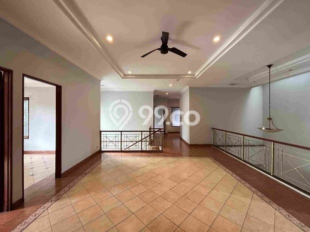Rumah Elit Modern Tanpa Renovasi di Cawang Jakarta Timur Rumah Elit Modern Tanpa Renovasi di Cawang Jakarta Timur