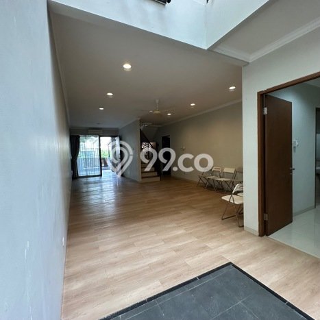 Ready to Use! Luxury House LT 140m2 Desain Elegan di Pondok Indah Ready to Use! Luxury House LT 140m2 Desain Elegan di Pondok Indah