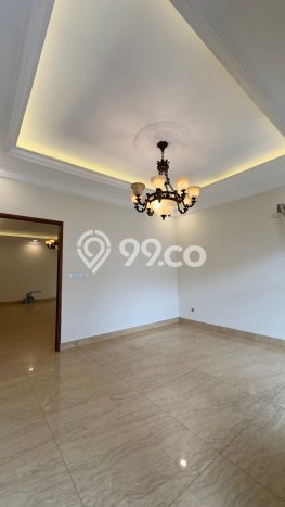 Siap Huni Rumah Mewah 4 Kamar di Kebayoran Baru Dekat ke Mana Pun Siap Huni Rumah Mewah 4 Kamar di Kebayoran Baru Dekat ke Mana Pun