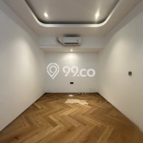 For Sale! Luxury House LT 136m2 Desain Elegan di Pondok Indah For Sale! Luxury House LT 136m2 Desain Elegan di Pondok Indah