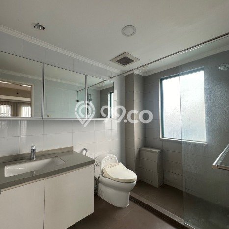 Hunian Apartemen High-Class untuk Dijual di Jakarta Selatan dengan 3 BR & 2 Kamar Mandi Hunian Apartemen High-Class untuk Dijual di Jakarta Selatan dengan 3 BR & 2 Kamar Mandi