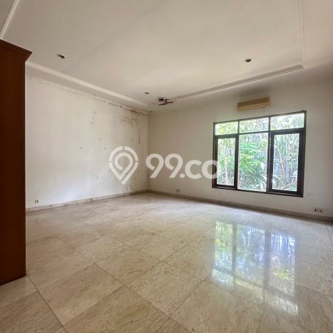 Hunian Elit LB 288m2 Siap Pakai Desain Elegan di Kemang, Jakarta Selatan Hunian Elit LB 288m2 Siap Pakai Desain Elegan di Kemang, Jakarta Selatan