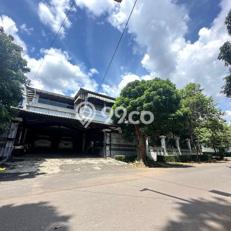 Rumah Elit Modern Tanpa Renovasi di Bintaro Jakarta Selatan Rumah Elit Modern Tanpa Renovasi di Bintaro Jakarta Selatan