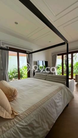 Rumah Elit LB 405m2 Siap Huni Desain Elegan di Kemang, Jakarta Selatan Rumah Elit LB 405m2 Siap Huni Desain Elegan di Kemang, Jakarta Selatan