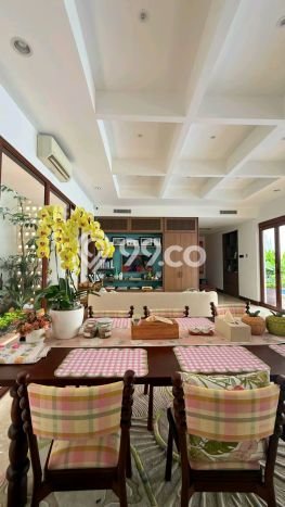 Rumah Elit LB 405m2 Siap Huni Desain Elegan di Kemang, Jakarta Selatan Rumah Elit LB 405m2 Siap Huni Desain Elegan di Kemang, Jakarta Selatan