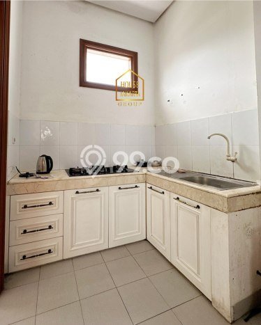 Hunian 5 Kamar Siap Huni Dikontrakkan di Cilandak Harga Kompetitif Hunian 5 Kamar Siap Huni Dikontrakkan di Cilandak Harga Kompetitif