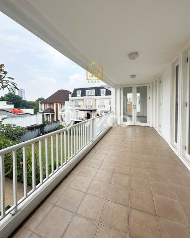 Hunian Modern Disewakan di Cipete Jakarta Selatan 4 KT & 4 KM Hunian Modern Disewakan di Cipete Jakarta Selatan 4 KT & 4 KM