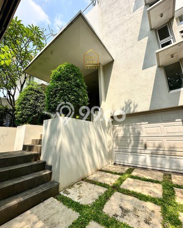Disewakan Rumah Strategis LT 270m2 / LB 400m2 di Kuningan, Jakarta Selatan Disewakan Rumah Strategis LT 270m2 / LB 400m2 di Kuningan, Jakarta Selatan