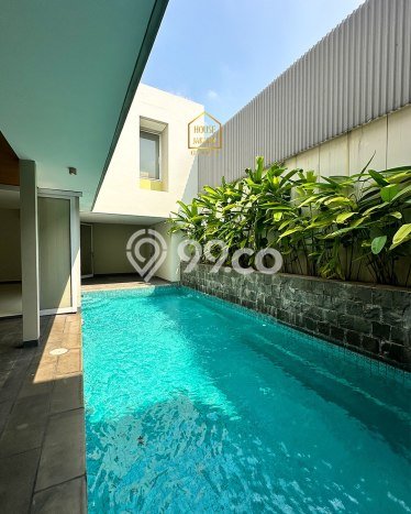 Disewakan Rumah Strategis LT 270m2 / LB 400m2 di Kuningan, Jakarta Selatan Disewakan Rumah Strategis LT 270m2 / LB 400m2 di Kuningan, Jakarta Selatan