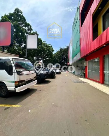Ruko untuk Disewa di Pusat Jakarta Selatan Luas Bangunan 480m2 Ruko untuk Disewa di Pusat Jakarta Selatan Luas Bangunan 480m2