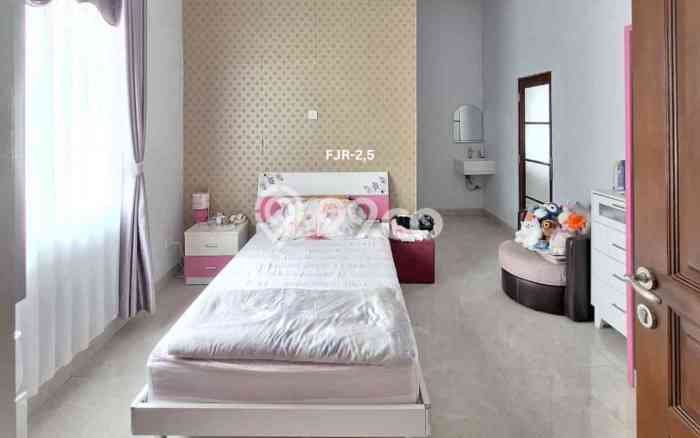Ready to Use! Premium House LT 235m2 Desain Modern di Batam Centre Ready to Use! Premium House LT 235m2 Desain Modern di Batam Centre