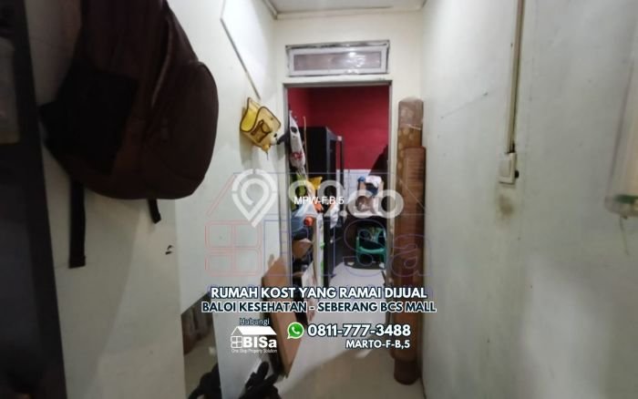 Rumah Kost untuk Dijual di Batam Kota dengan 8 KT, 9 KM, Luas 147m2 Rumah Kost untuk Dijual di Batam Kota dengan 8 KT, 9 KM, Luas 147m2