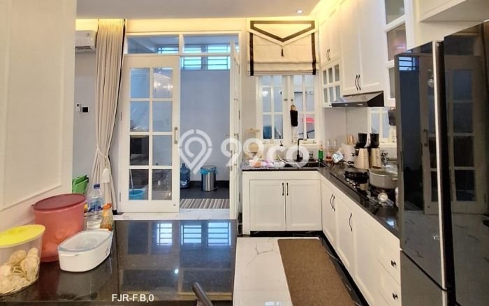 Rumah Megah 2 Lantai The Summer Batam Centre Dijual Cepat Rumah Megah 2 Lantai The Summer Batam Centre Dijual Cepat