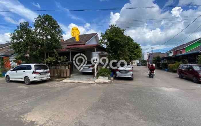 Rumah Terawat area Bengkong, Batam, LT 135m², LB 100m² Rumah Terawat area Bengkong, Batam, LT 135m², LB 100m²