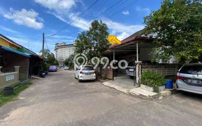 Rumah Terawat area Bengkong, Batam, LT 135m², LB 100m² Rumah Terawat area Bengkong, Batam, LT 135m², LB 100m²