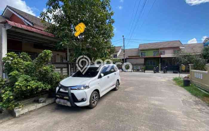 Rumah Terawat area Bengkong, Batam, LT 135m², LB 100m² Rumah Terawat area Bengkong, Batam, LT 135m², LB 100m²