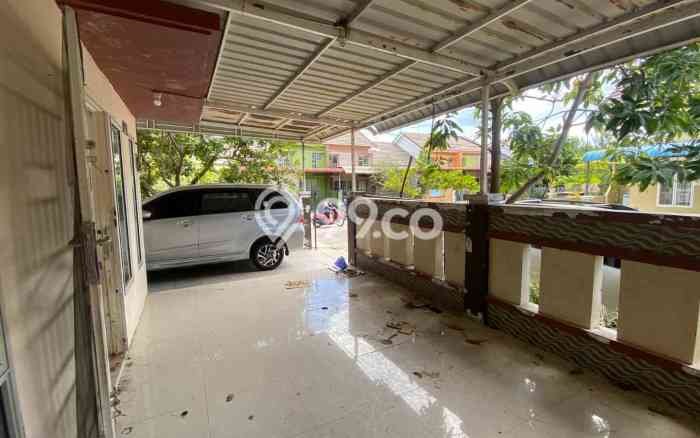 Rumah Terawat area Bengkong, Batam, LT 135m², LB 100m² Rumah Terawat area Bengkong, Batam, LT 135m², LB 100m²